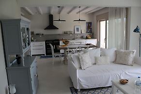 Akti Elia Villas