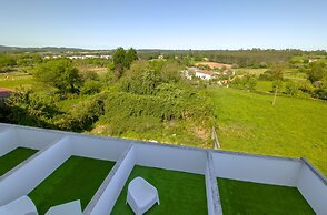 Villa de Arzua by gaiarooms