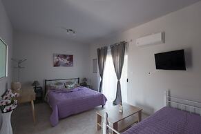 Paulsia Apartments