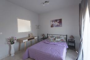 Paulsia Apartments