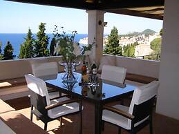Villa King