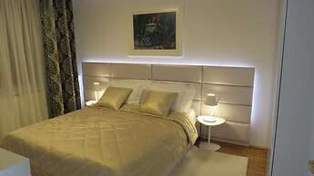 Villa King
