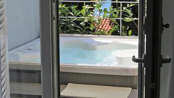 Villa King