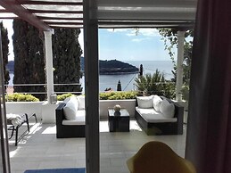 Villa King
