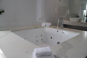 Hepburn Bathhouse & Spa Villas