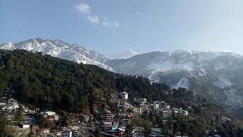 Hotel Hill Town