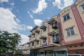 OYO 448 Hotel Central