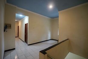 OYO 448 Hotel Central