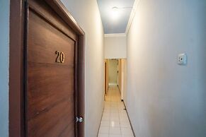 OYO 448 Hotel Central