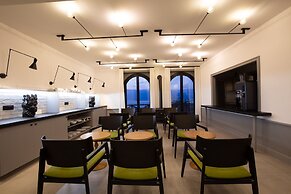 Maison Bon Bon