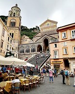 Maison Bon Bon