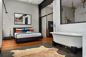 Wolroy House 206