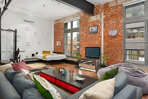 Wolroy House 206