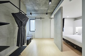 Hotel Intro