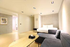 Hotel Intro