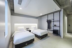 Hotel Intro