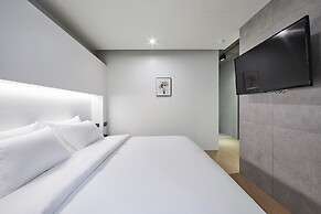 Hotel Intro