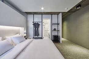 Hotel Intro