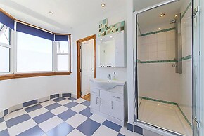Reef Lodge Apartments