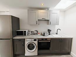 Reef Lodge Apartments