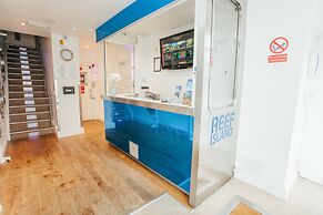 Reef Lodge Apartments