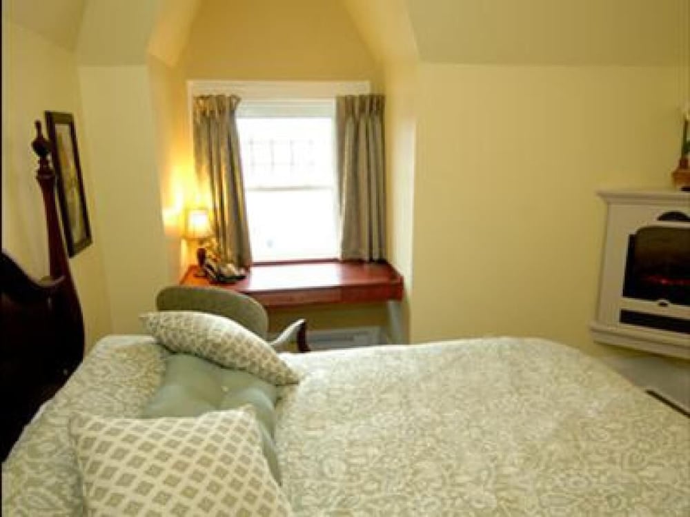 Clocktower Inn