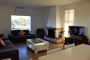 Akivillas Tavira Pine