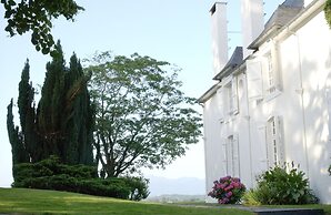 Clos Mirabel Manor B&B