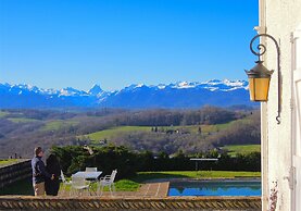 Clos Mirabel Manor B&B