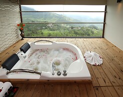 Amber Dale Luxury Hotel & Spa