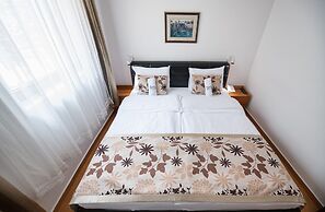 Hotel Iris