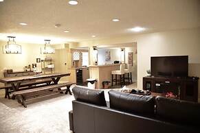 Calgary Cozy Home