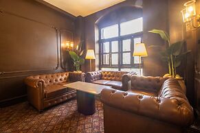Gulf Hotel Colaba