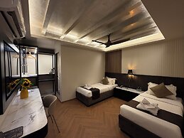 Gulf Hotel Colaba