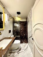 Gulf Hotel Colaba