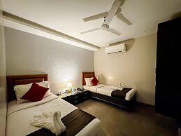 Gulf Hotel Colaba
