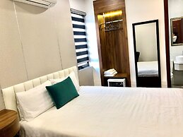 Le Centre Hotel
