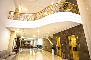 Le Centre Hotel