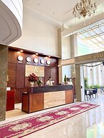 Le Centre Hotel