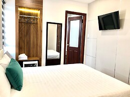 Le Centre Hotel