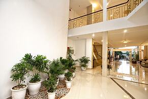 Le Centre Hotel
