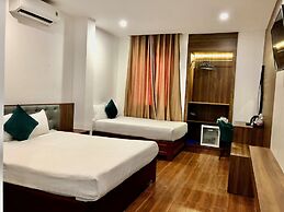 Le Centre Hotel