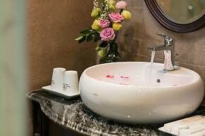 Canary Hanoi Hotel