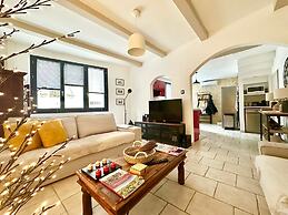 Home 12 