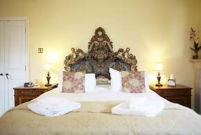 St Giles House Hotel