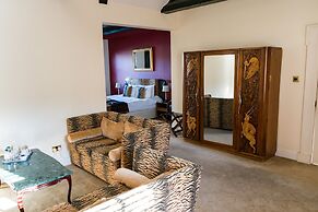 St Giles House Hotel