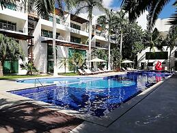 Via 38 C01 by Realty Group