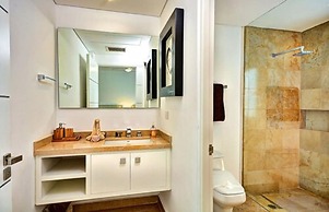 Via 38 PH Fuego by Realty Group