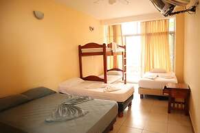 Hotel Atacames Inn