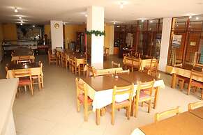Hotel Atacames Inn